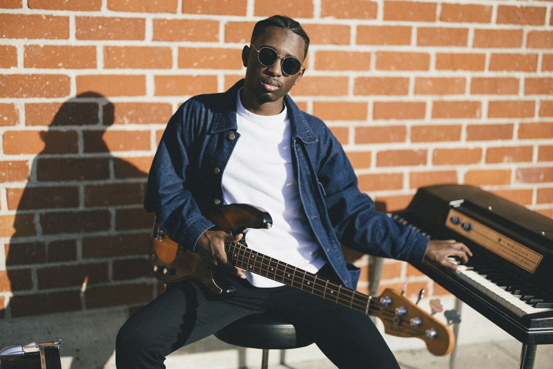 NYだろうとLAだろうと、ヴォーカルを使った曲だろうとエレクトリックだ